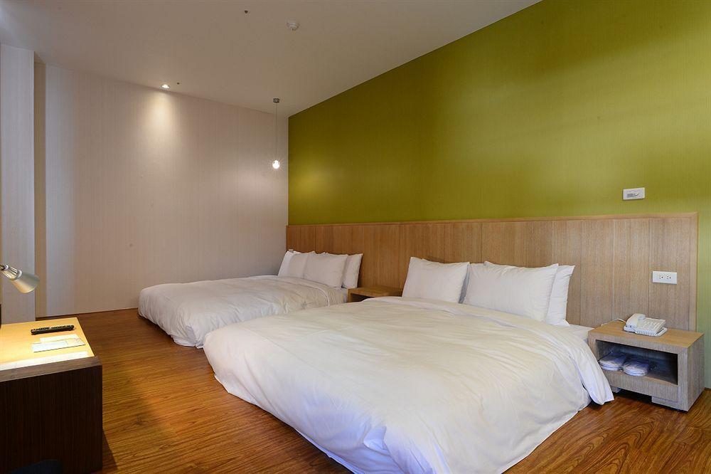 In Young Hotel Kaohsiung Eksteriør bilde