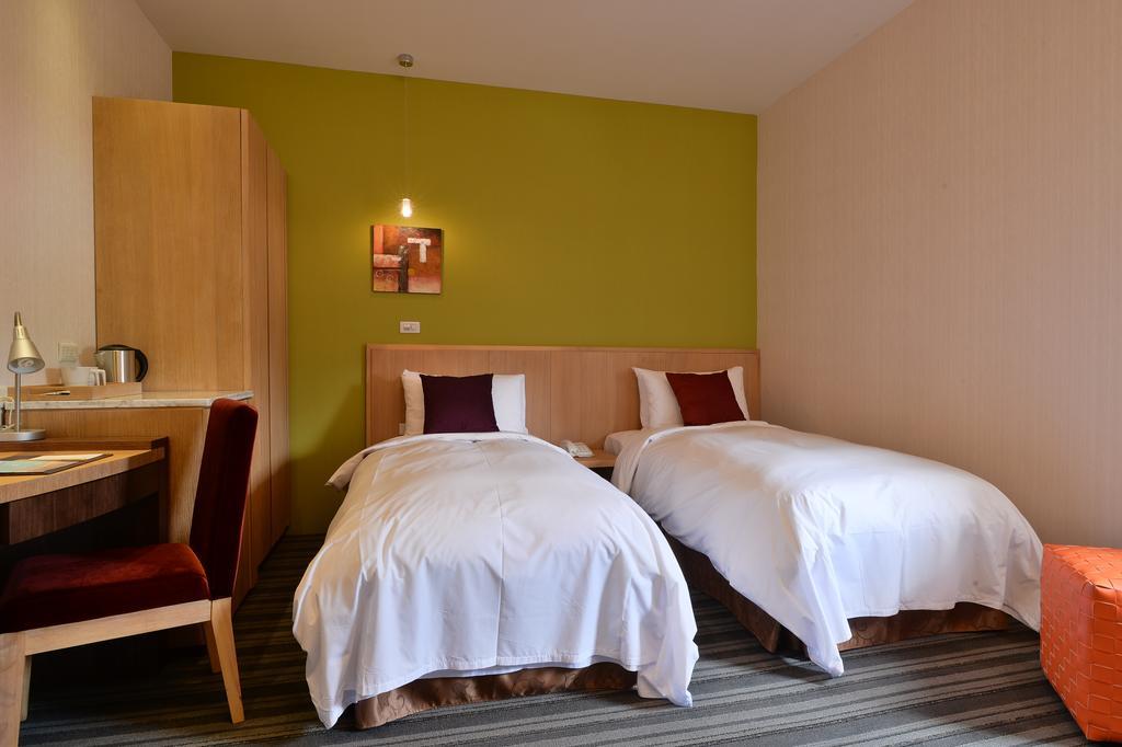 In Young Hotel Kaohsiung Eksteriør bilde