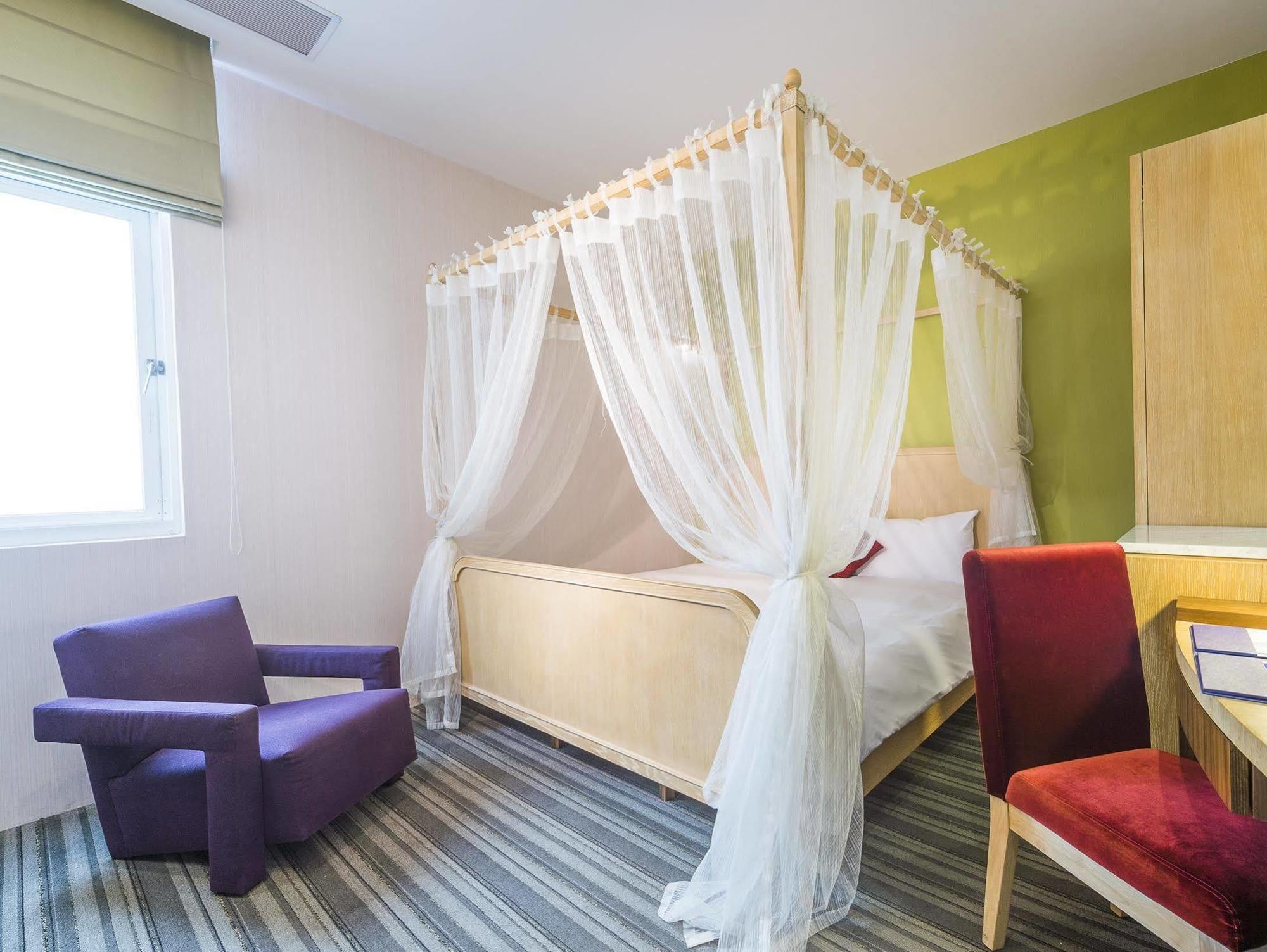In Young Hotel Kaohsiung Eksteriør bilde